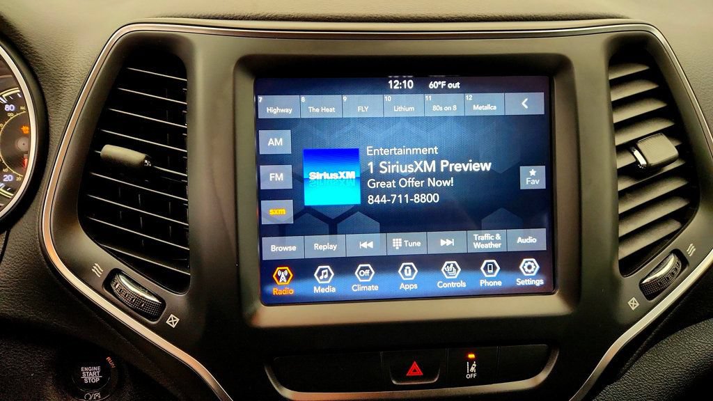 Used 2022 Jeep Cherokee Latitude Lux w/ Sun & Sound Group AWD/4WD image 19