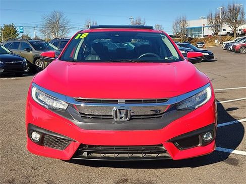 Used 2018 Honda Civic Touring image 2