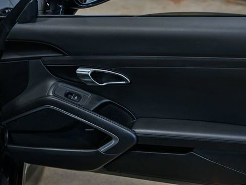 Used 2017 Porsche 911 Carrera image 30