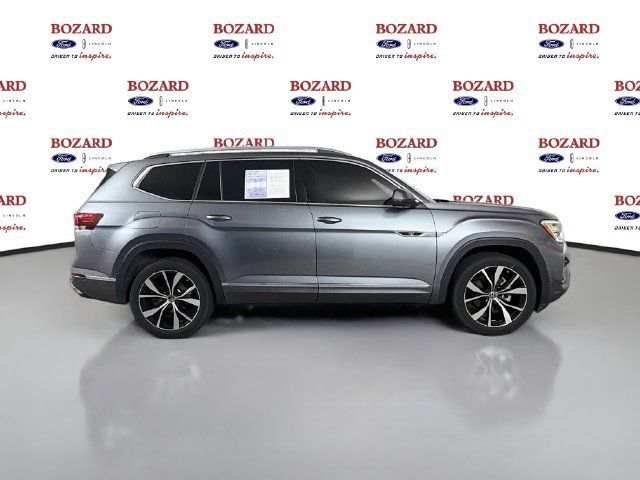 Used 2024 Volkswagen Atlas SEL Premium R-Line AWD/4WD image 9