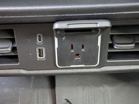 New 2026 GMC Sierra 1500 SLE w/ Max Trailering Package image 16