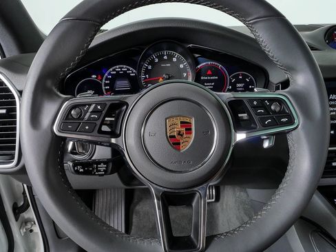 Certified 2019 Porsche Cayenne S AWD/4WD image 9
