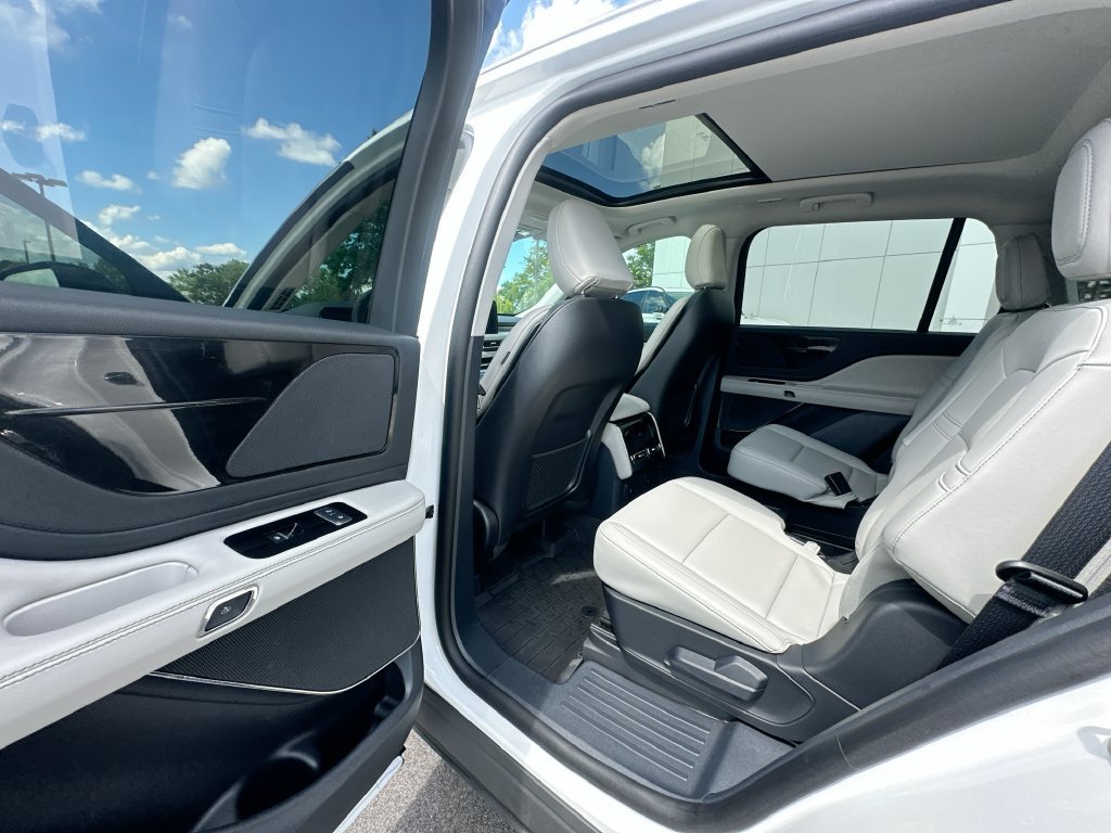 Certified 2026 Lincoln Aviator 2WD image 17