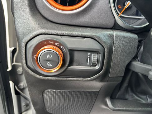 Used 2023 Jeep Gladiator Mojave w/ Cold Weather Group AWD/4WD image 16