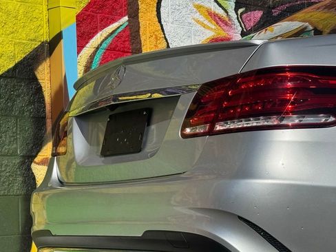 Used 2016 Mercedes-Benz E 350 E 350 Luxury image 28