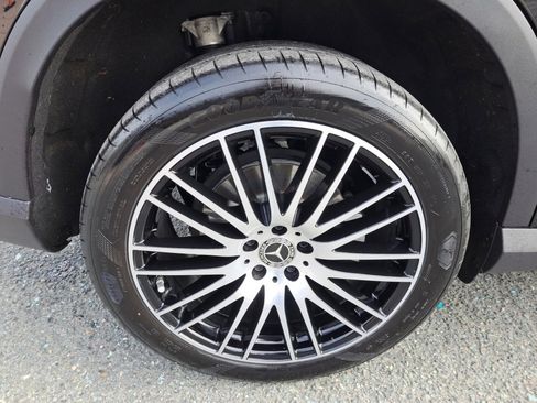 Used 2024 Mercedes-Benz GLC 300 image 21