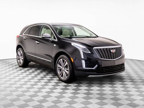 Used 2025 Cadillac XT5 Premium Luxury w/ LPO, Floor Liner Package image 8