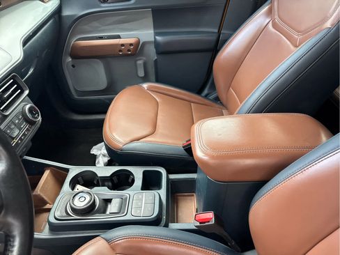 Used 2022 Ford Maverick Lariat w/ Lariat Luxury Package image 18