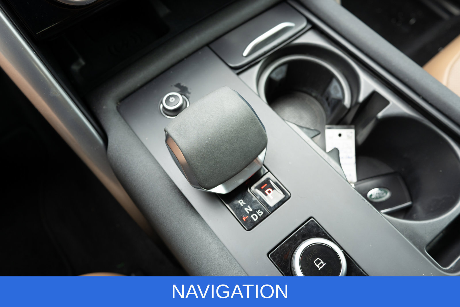 Used 2023 Land Rover Discovery HSE R-Dynamic AWD/4WD image 14