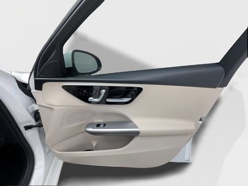 Used 2023 Mercedes-Benz C 300 Sedan image 32