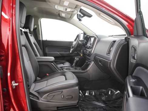 Used 2018 Chevrolet Colorado Z71 AWD/4WD image 11