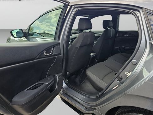 Used 2018 Honda Civic Sport image 21