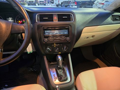 Used 2012 Volkswagen Jetta SE image 7