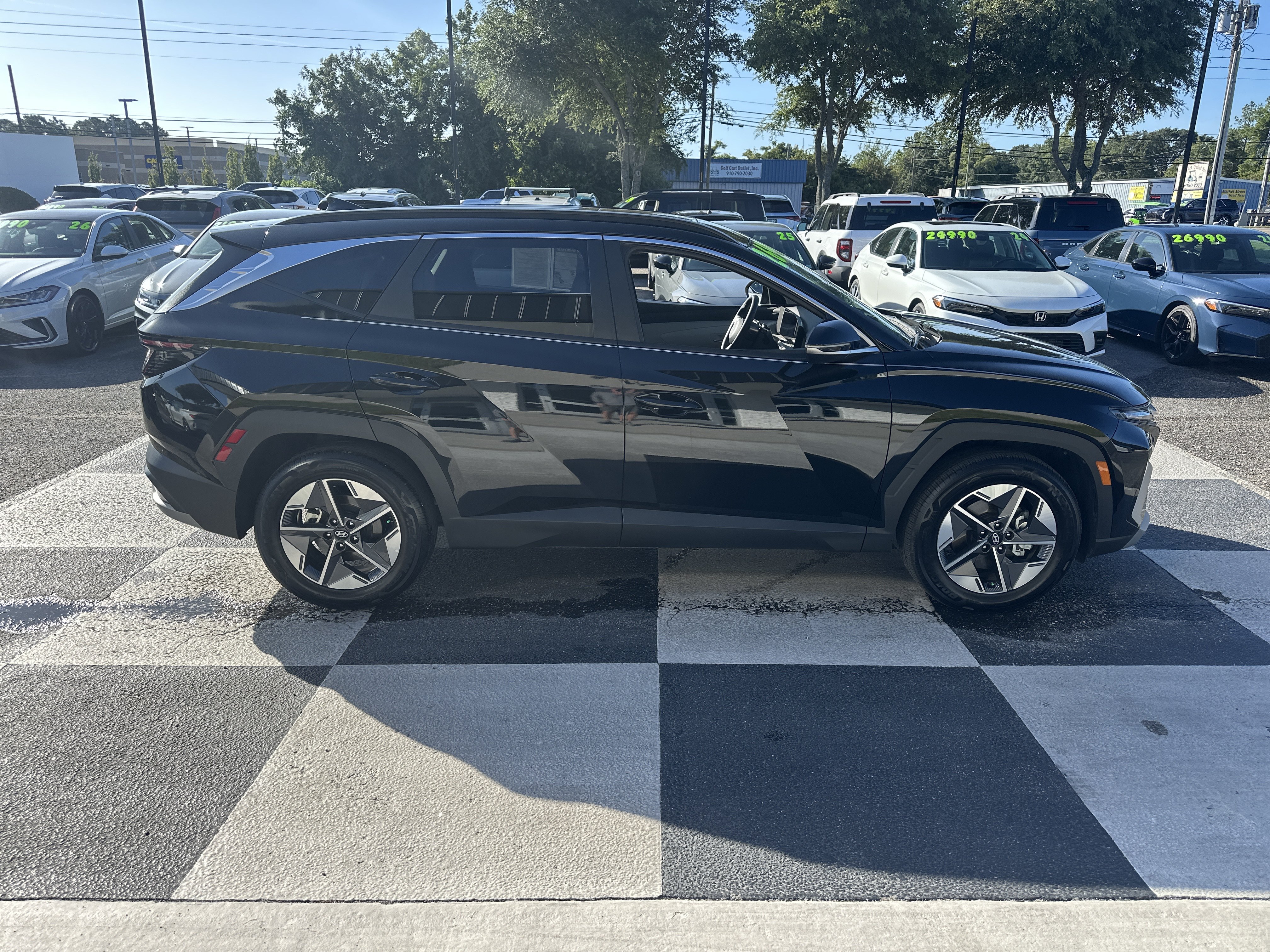 Used 2025 Hyundai Tucson SEL FWD image 3