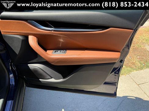 Used 2019 Maserati Levante image 36
