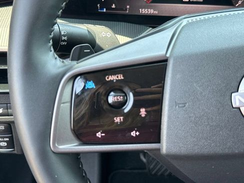 Used 2025 Nissan Murano SV AWD/4WD image 21