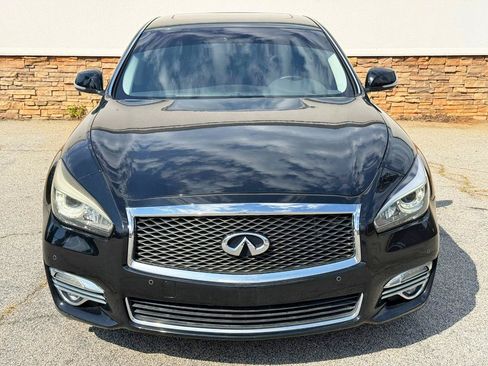 Used 2018 INFINITI Q70 Luxe RWD image 4