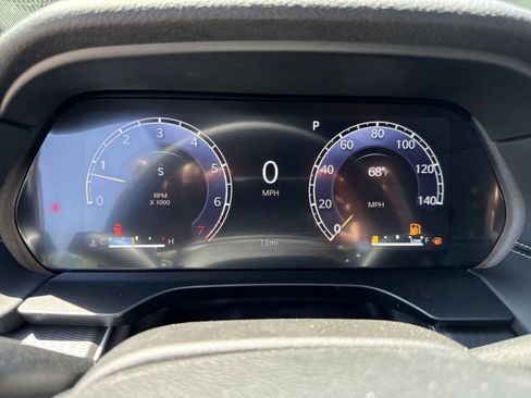 New 2025 Jeep Grand Cherokee Altitude image 16