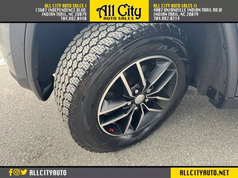 Used 2018 Jeep Grand Cherokee Trailhawk AWD/4WD image 35
