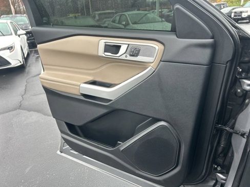 Used 2021 Ford Explorer Limited w/ Equipment Group 301A image 28