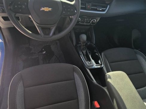 Used 2024 Chevrolet TrailBlazer LT w/ LPO, Blackout Package FWD image 22