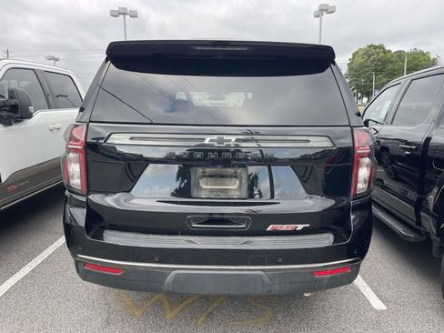 Used 2022 Chevrolet Suburban RST w/ Luxury Package RWD image 3