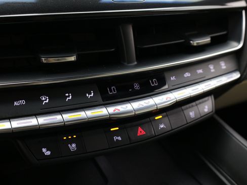 Used 2022 Cadillac CT5 Premium Luxury RWD image 25