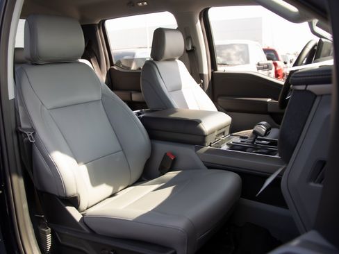 New 2025 Ford F150 Lightning Flash image 28