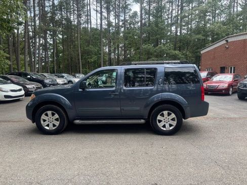 Used 2006 Nissan Pathfinder LE AWD/4WD image 1