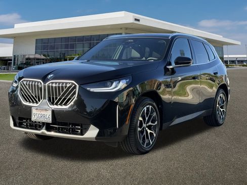 Used 2025 BMW X3 xDrive30i w/ Premium Package image 5