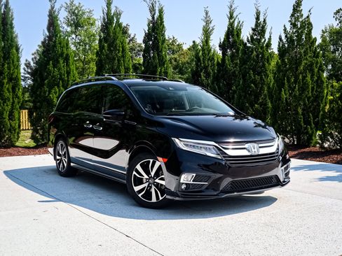Used 2019 Honda Odyssey Elite image 2