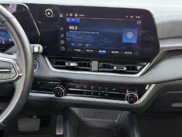 Used 2025 Chevrolet Equinox LT w/ Safety and Technology Package FWD image 15