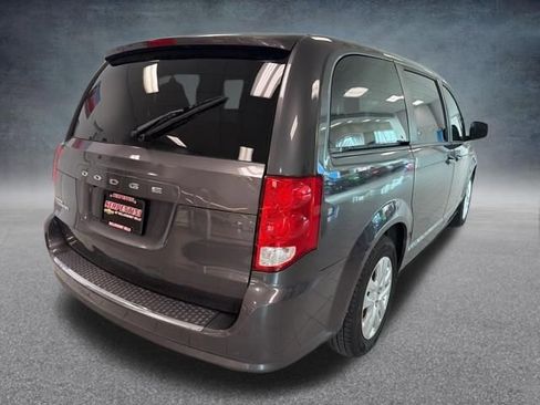 Used 2018 Dodge Grand Caravan SE FWD image 6
