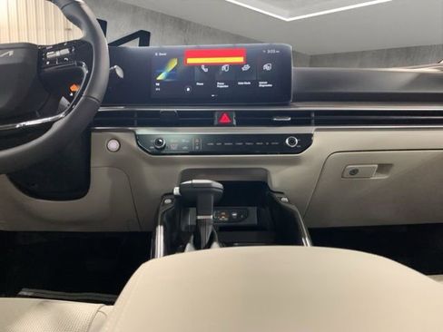 New 2026 Kia Sorento S AWD/4WD image 17