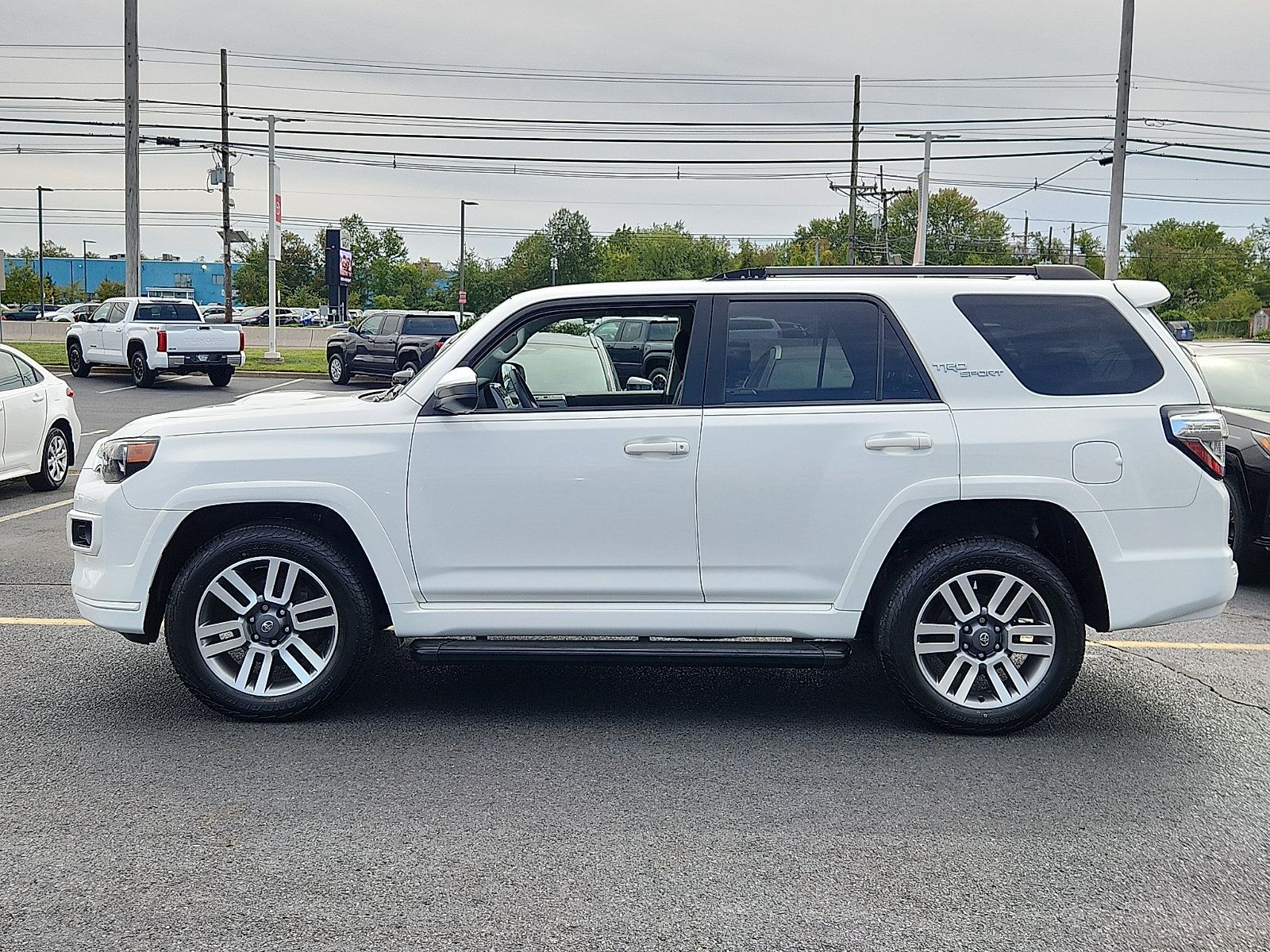 Used 2023 Toyota 4Runner TRD Sport AWD/4WD image 4