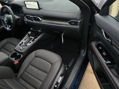 New 2025 MAZDA CX-5 Signature image 5