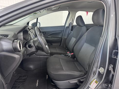 Used 2021 Nissan Versa S FWD image 9
