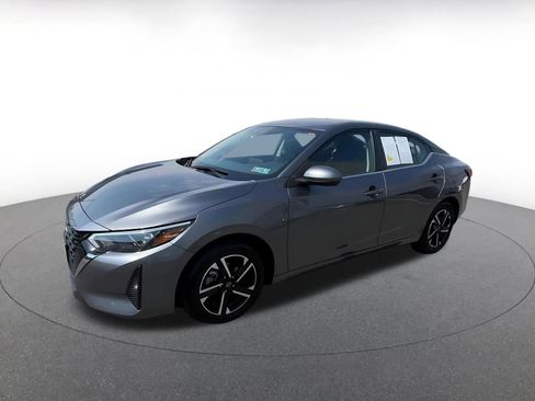 Used 2025 Nissan Sentra SV image 7