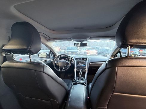 Used 2016 Ford Fusion SE w/ Equipment Group 202A image 13