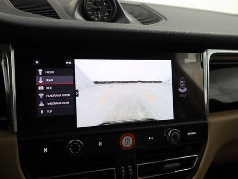 New 2026 Porsche Macan image 34