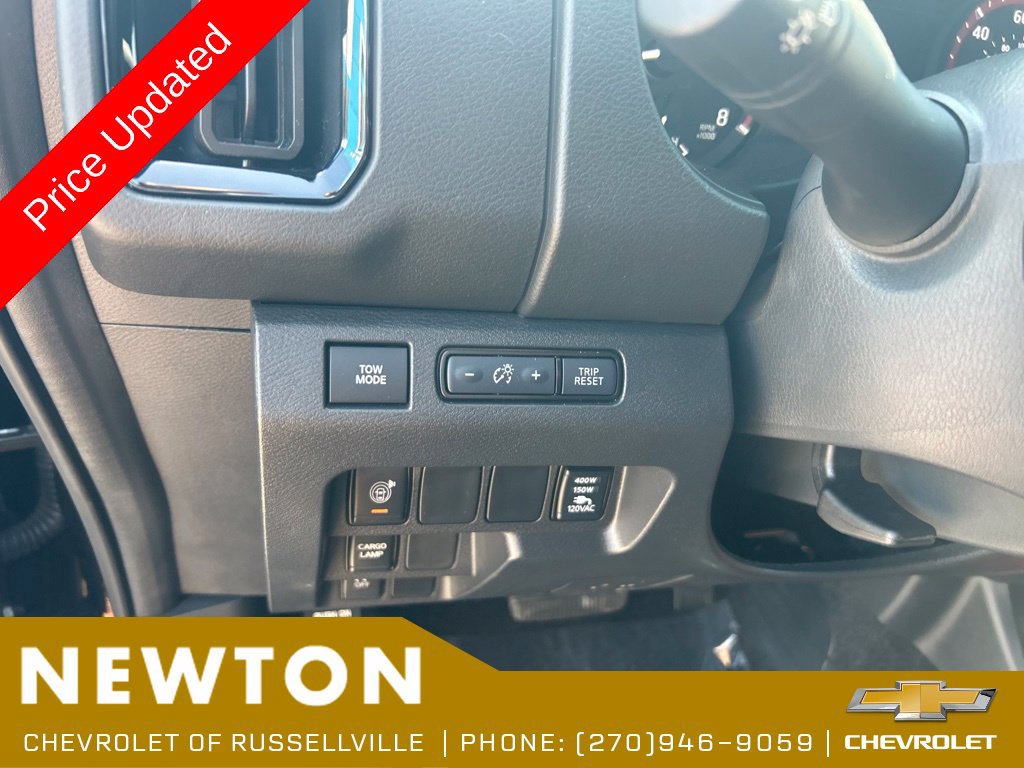 Used 2025 Nissan Frontier 2WD Crew Cab image 7