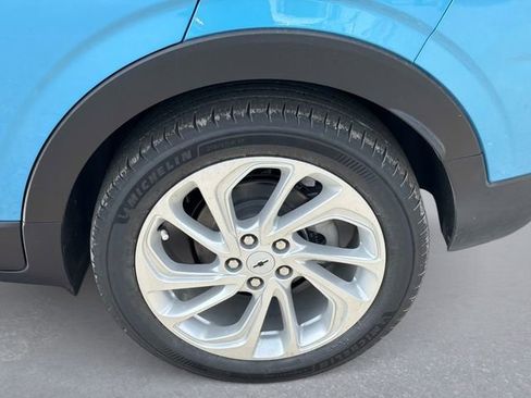 New 2027 Chevrolet Bolt LT w/ Comfort Package FWD image 10