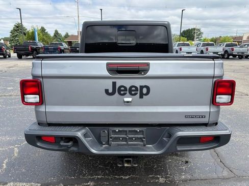Used 2020 Jeep Gladiator Sport w/ Quick Order Package 24S AWD/4WD image 4