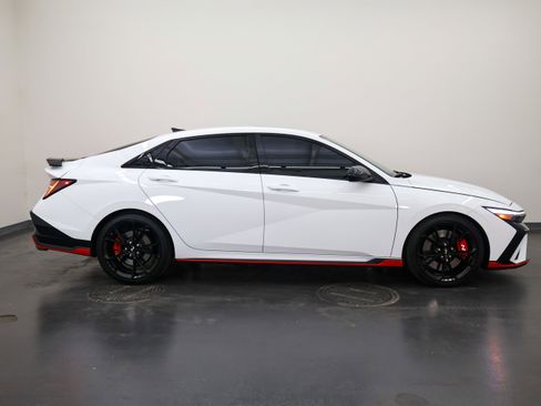 Used 2025 Hyundai Elantra N image 2