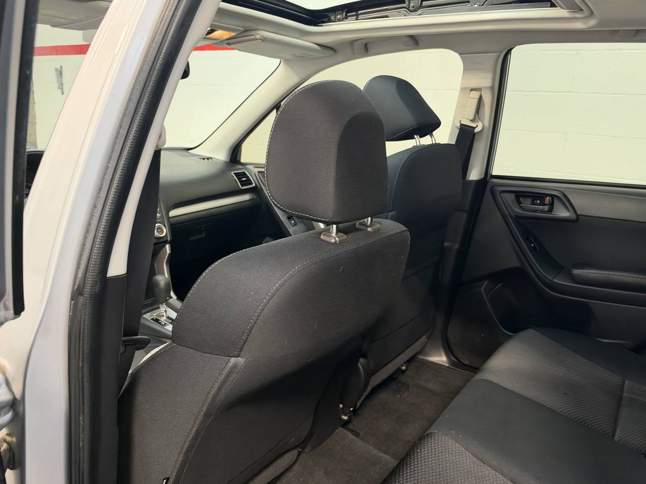Used 2016 Subaru Forester 2.5i Premium w/ All-Weather Package AWD/4WD image 26