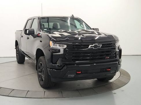 Used 2026 Chevrolet Silverado 1500 LT Trail Boss w/ LT Trail Boss Premium Package AWD/4WD image 3