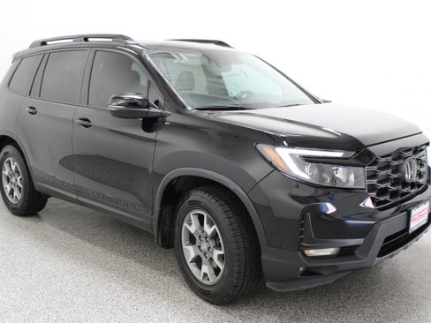 Used 2022 Honda Passport TrailSport image 4
