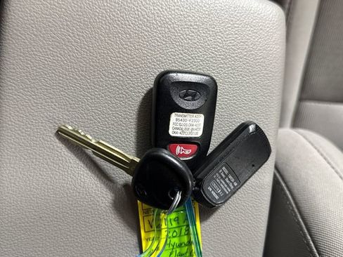 Used 2018 Hyundai Elantra SEL w/ Cargo Package FWD image 36