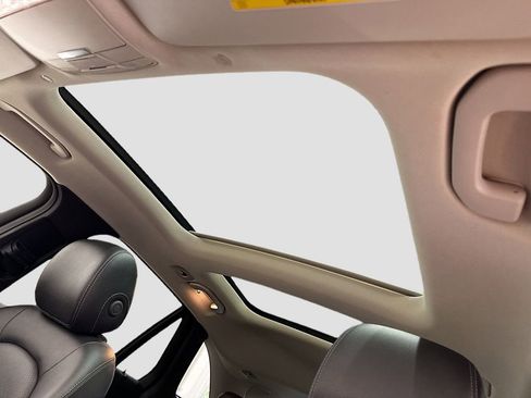 Used 2021 Mercedes-Benz GLC 300 GLC 300 image 18