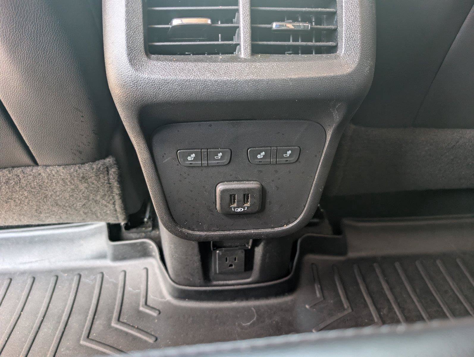 Used 2022 Chevrolet Equinox Premier FWD image 36